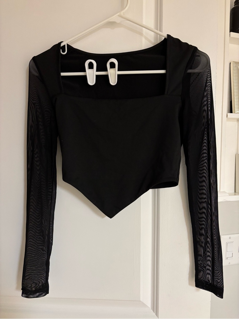 SHEIN Black Sheer-Sleeve Point-Hem Cropped Top